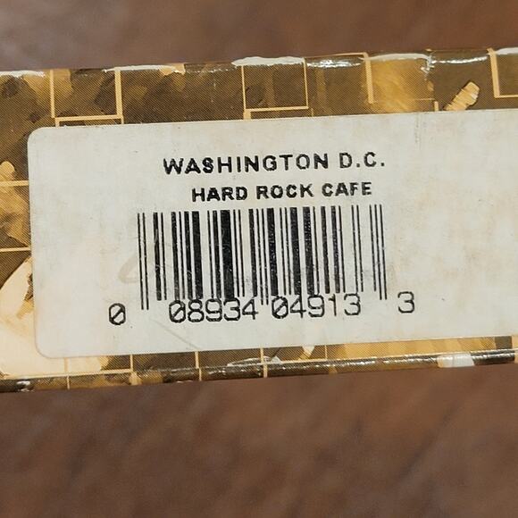 HARD ROCK CAFE HRC Natural Wood Drum Sticks 16" Washington D.C. - Picture 5 of 6